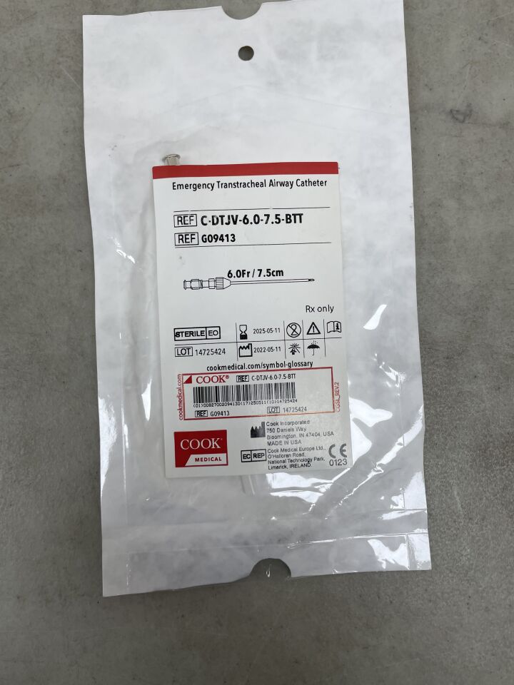 G09413 - COOK - Emergency Transtracheal Airway Catheter 6F x 7.5cm, (EA) - ( Expiry Date: 2025-05-11 )