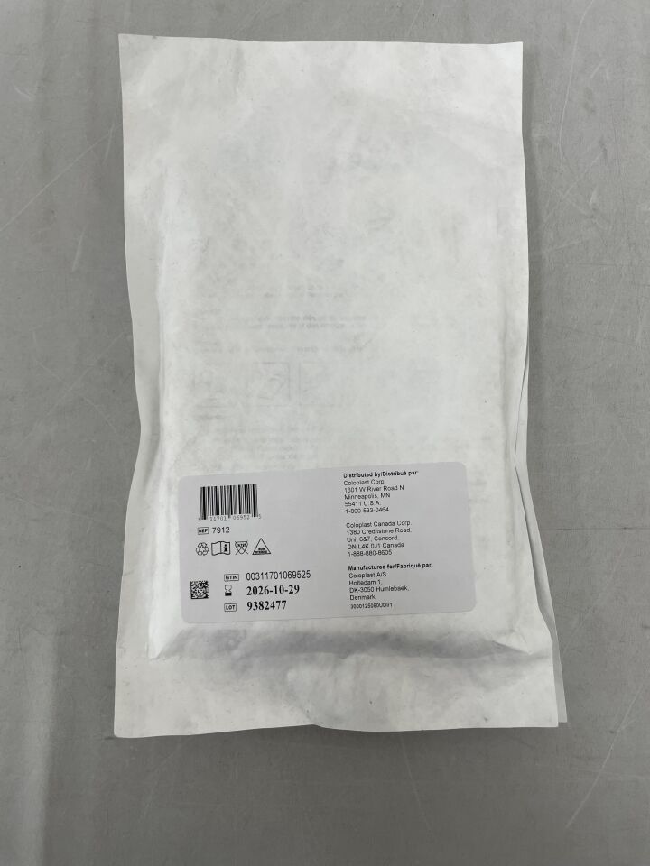 7912 - COLOPLAST - Interdry AG 抗菌銀 10 英寸 x 36 英寸，（EA）-（有效期至：2026-10-29）