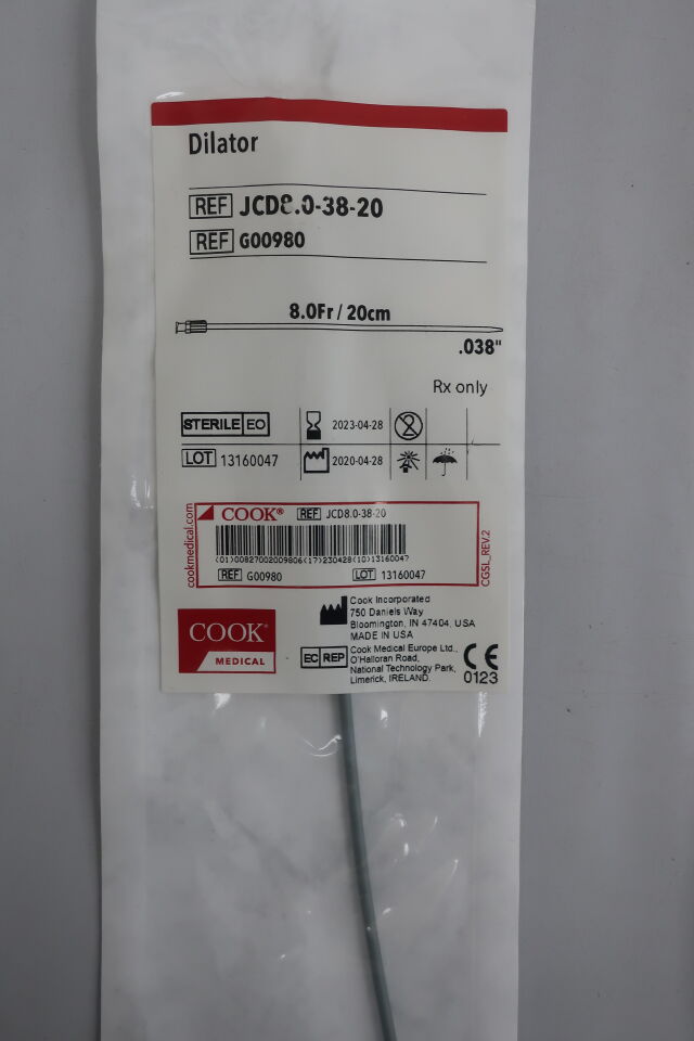 G00980 - COOK - Standard Dilator 8F x 20cm, 0.038", (EA) - ( Expiry Date: 2025-07-27 )