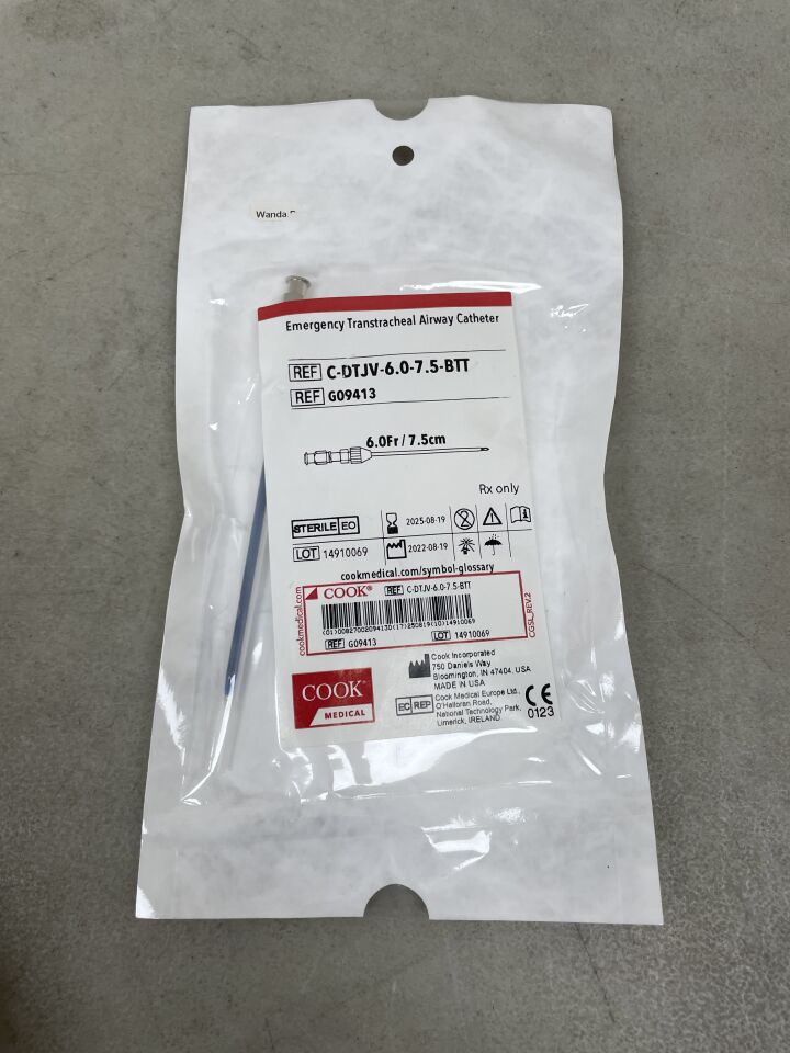 G09413 - COOK - Emergency Transtracheal Airway Catheter 6F x 7.5cm, (EA) - ( Expiry Date: 2025-08-19 )