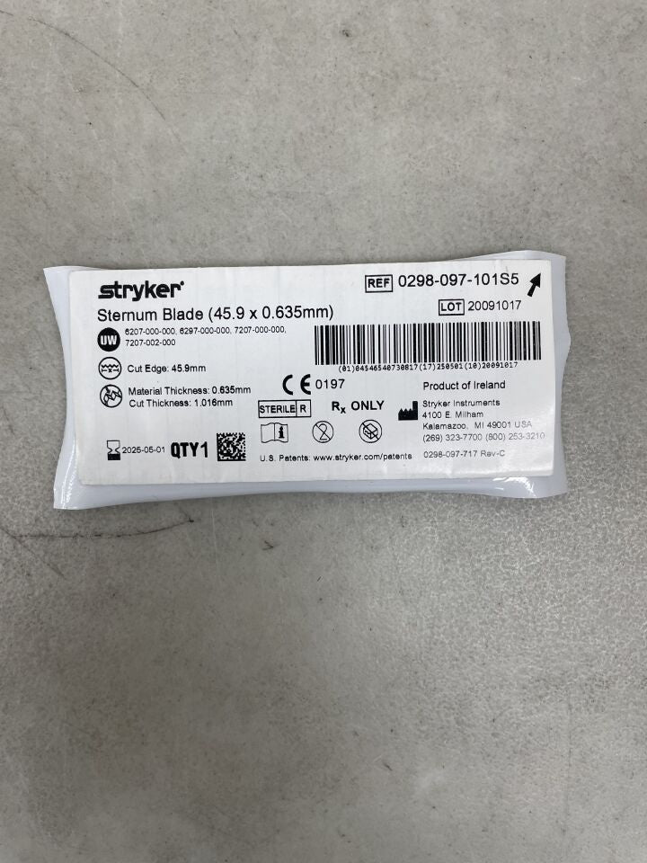 0298-097-101S5 - STRYKER - Sternum Blade, 45.9mm x 0.635mm, (EA) - ( Expiry Date: 2025-05-01 )