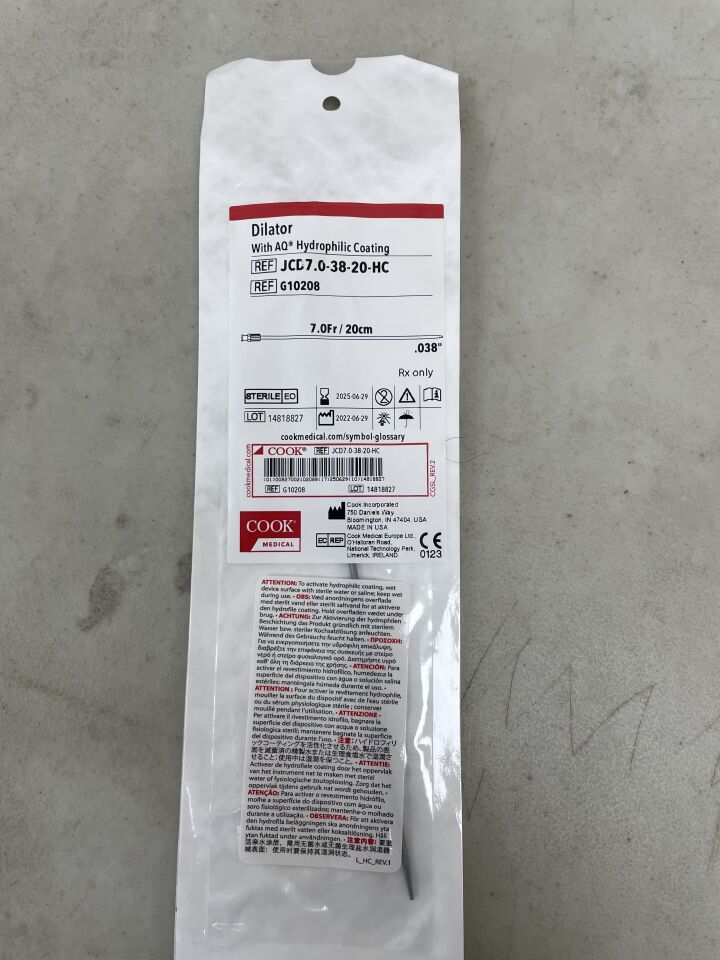 G10208 - COOK - Dilator with Hydrophilic Coating 7F x 20cm, 0.038", (EA) - ( Expiry Date: 2025-06-29 )