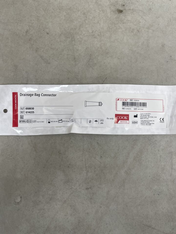 G14225 - COOK - Drainage Bag Connector, Male, (EA) - ( Expiry Date: 2025-05-06 )