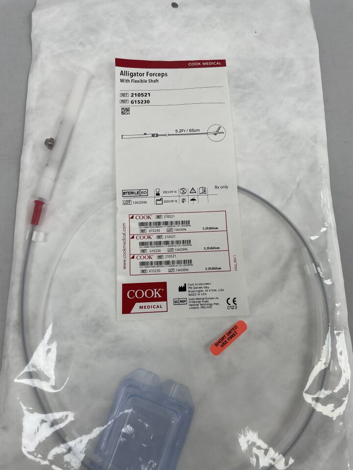 G15230 - COOK - Alligator Forceps With Flexible Shaft, 5.2F, 65cm, (EA) - ( Expiry Date: 2025-06-13 )