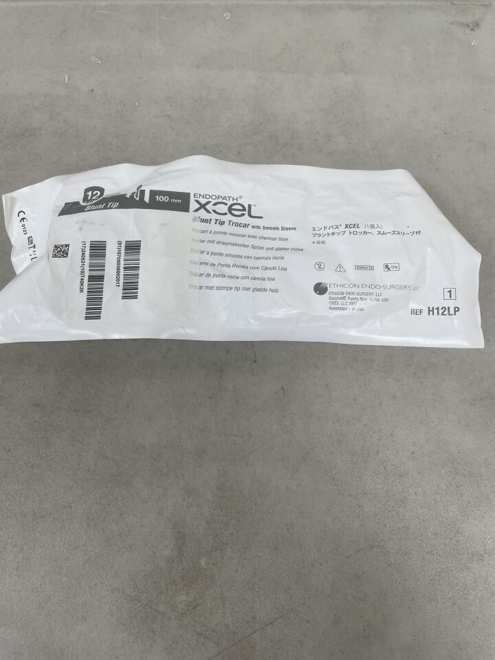 H12LP - ETHICON - Endopath XCEL Blunt Tip Trocars with Smooth Sleeves, 5 diameter x 100 mm Length, (EA) - ( Expiry Date: 2024-02-29 )
