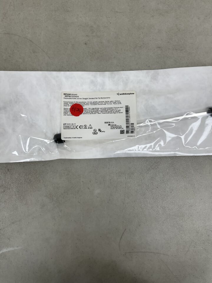 10640 - SMITH & NEPHEW - Disposable Knife: 3.0mm Straight, Serrated Flat-Tip Meniscectomy, (EA) - ( Expiry Date: 2025-08-19 )