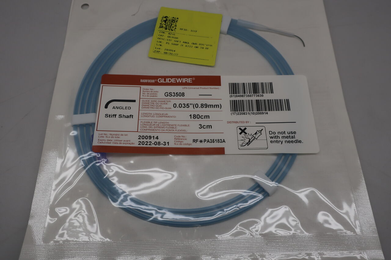 GS3508 - TERUMO - Radifocus Glidewire - Angled Stiff Shaft - .035" x 180cm x 3cm
, () - ( Expiry Date: 2025-01-31 )