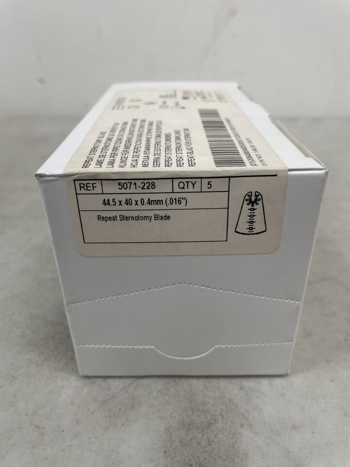 5071-228 - CONMED - Repeat Sternotomy Blade 44.5mm x 40mm, (BX/5) - ( Expiry Date: 2025-03-31 )