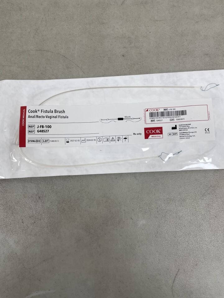 G48527 - COOK - Fistula Brush, 46 cm Length, (EA) - ( Expiry Date: 2027-02-05 )