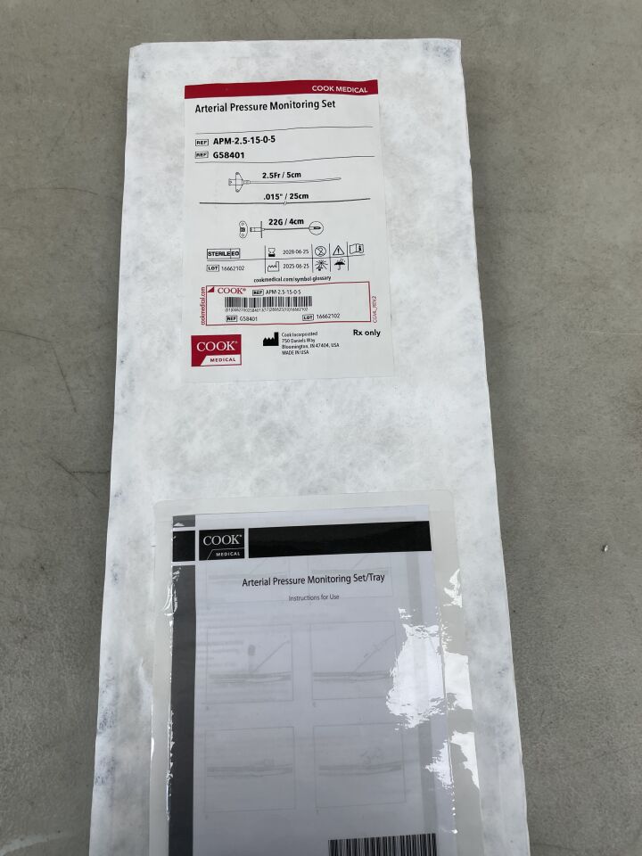 G58401 - COOK - Arterial Pressure Monitoring Tray 2.5F x 5cm, 22G, 0.015", (EA) - ( Expiry Date: 2028-06-25 )