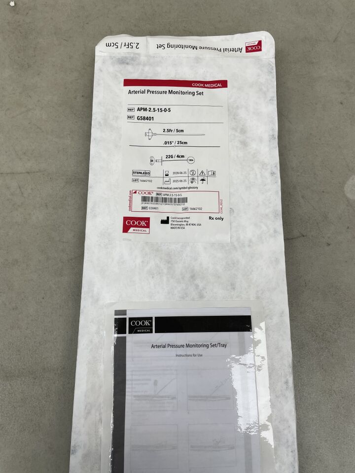 G58401 - COOK - Arterial Pressure Monitoring Tray 2.5F x 5cm, 22G, 0.015", (EA) - ( Expiry Date: 2028-06-25 )