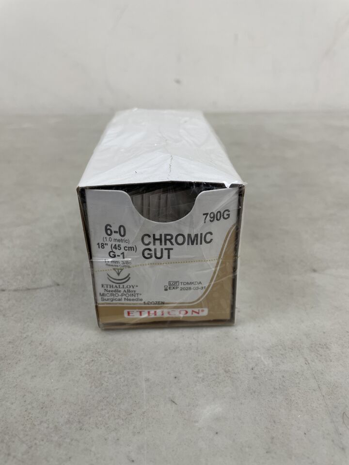790G  -  ETHICON  -  Surgical Gut Suture - Chromic, Absorbable, MICROPOINT-Reverse Cutting, G-1 11mm G-1 3/8 Circle, Chromic Monofilament, 18" Ëœ 45cm, Size: 6-0 , ( BX/12 )  -  ( Expiry Date : 2028-03-31 )