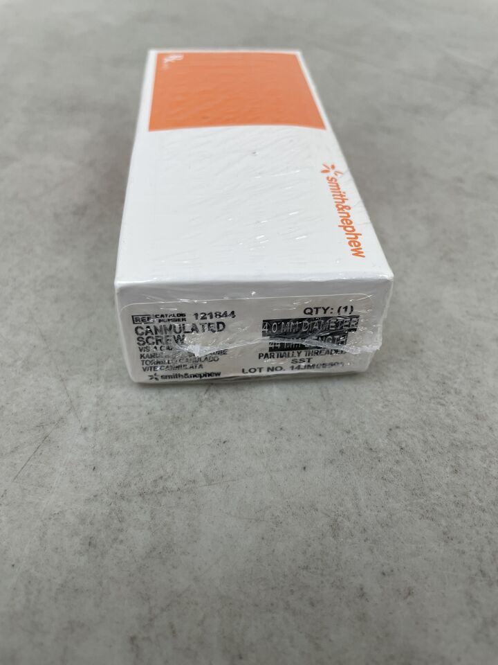 121844 - SMITH & NEPHEW - Cannulated Screw, 4.0mm, 44mm Partially Threaded SST, (BX/1) - ( Expiry Date: 2024-09-09 )