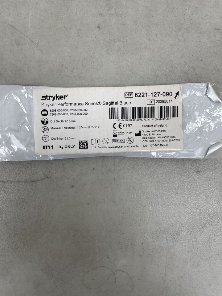 6221-127-090 - STRYKER - System 6 Sagittal Blade: 21mm x 90mm x 1.27mm, (EA) - ( Expiry Date: 2025-02-02 )