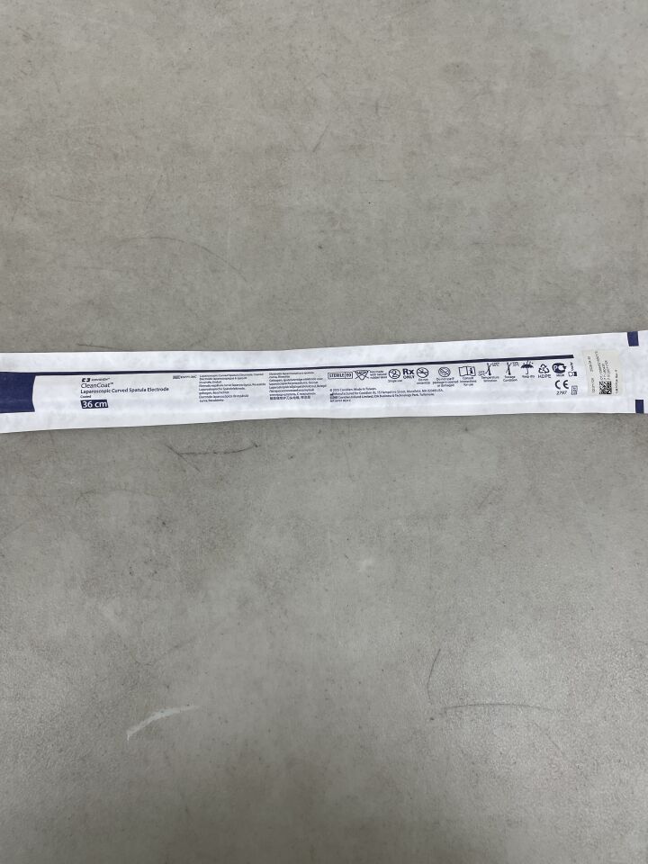 E3771-36C  -  COVIDIEN  -  CleanCoat Coated Laparoscopic Electrode, Curved Spatula, 36 cm Length , ( EA )  -  ( Expiry Date : 2028-04-30 )