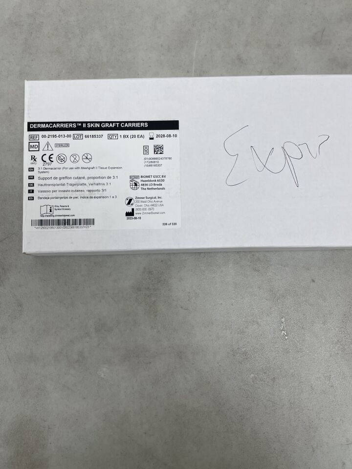 00-2195-013-00  -  ZIMMER  -  Dermacarriers II Skin Graft Carriers 3-1 , ( BX/20 )  -  ( Expiry Date : 2028-08-10 )