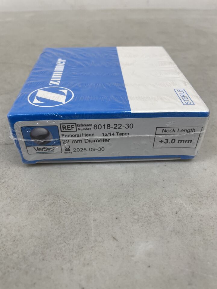 8018-22-30 - ZIMMER - VerSys Hip System Femoral Head 12/14 Taper, 22mm Diameter, +3.0mm Neck Length, (BX/1) - ( Expiry Date: 2025-09-30 )