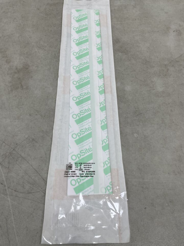 4988 - SMITH & NEPHEW - Opsite Transparent Adhesive Film Dressings, 45 x 28cm, (EA) - ( Expiry Date: 2027-05-01 )