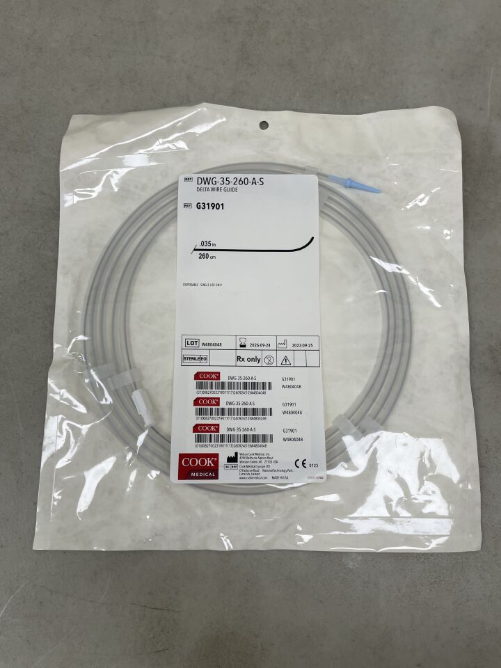G31901 - COOK - Delta Guidewire, Fully Hydrophilic Coated 0.035" x 260cm, Angled, (EA) - ( Expiry Date: 2026-09-24 )