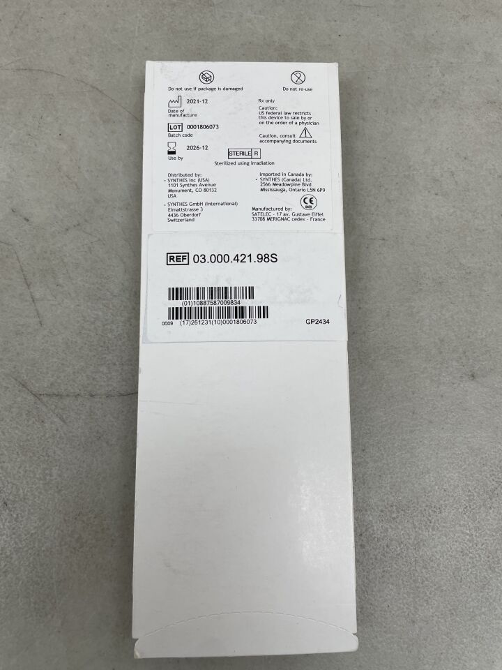 03.000.421.98S - SYNTHES - Flat Scapel, 105.1 x 3.0mm, (EA) - ( Expiry Date: 2026-12-31 )