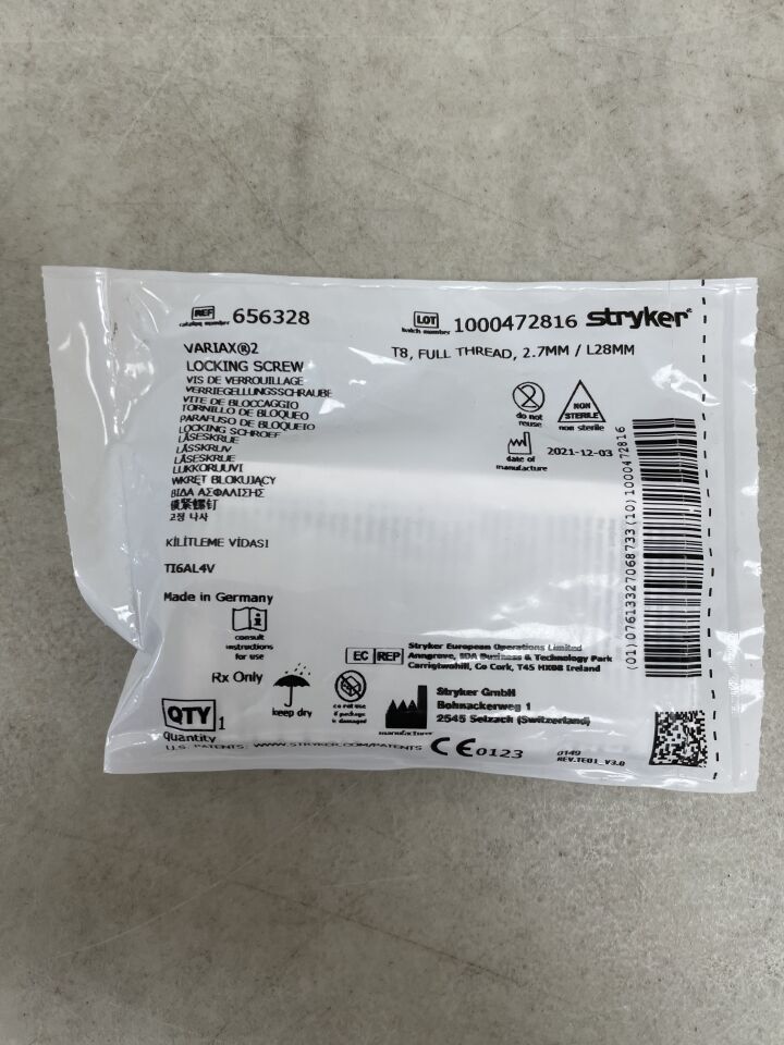 656328 - STRYKER - VariAx 2 T8 Drive Fully Threaded Locking Screw, 2.7 dia. x 28 mm Length, (EA) - ( Expiry Date: 2099-12-31 )