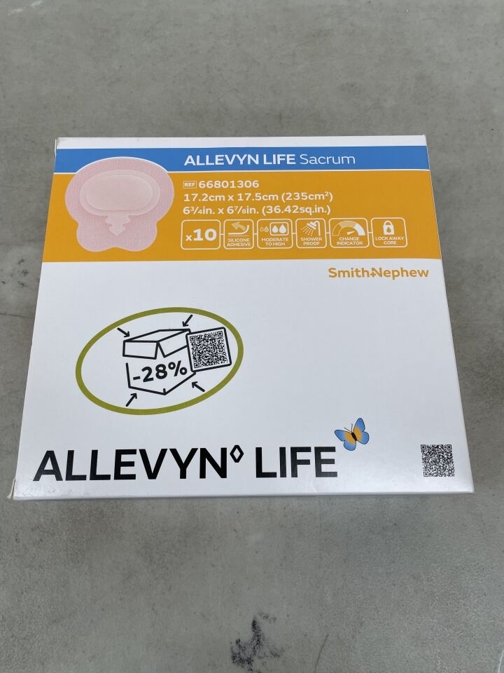 66021306 - SMITH & NEPHEW - ALLEVYN LIFE SACRUM, 17.2cm x 17.5cm, (BX/10) - ( Expiry Date: 2025-12-01 )