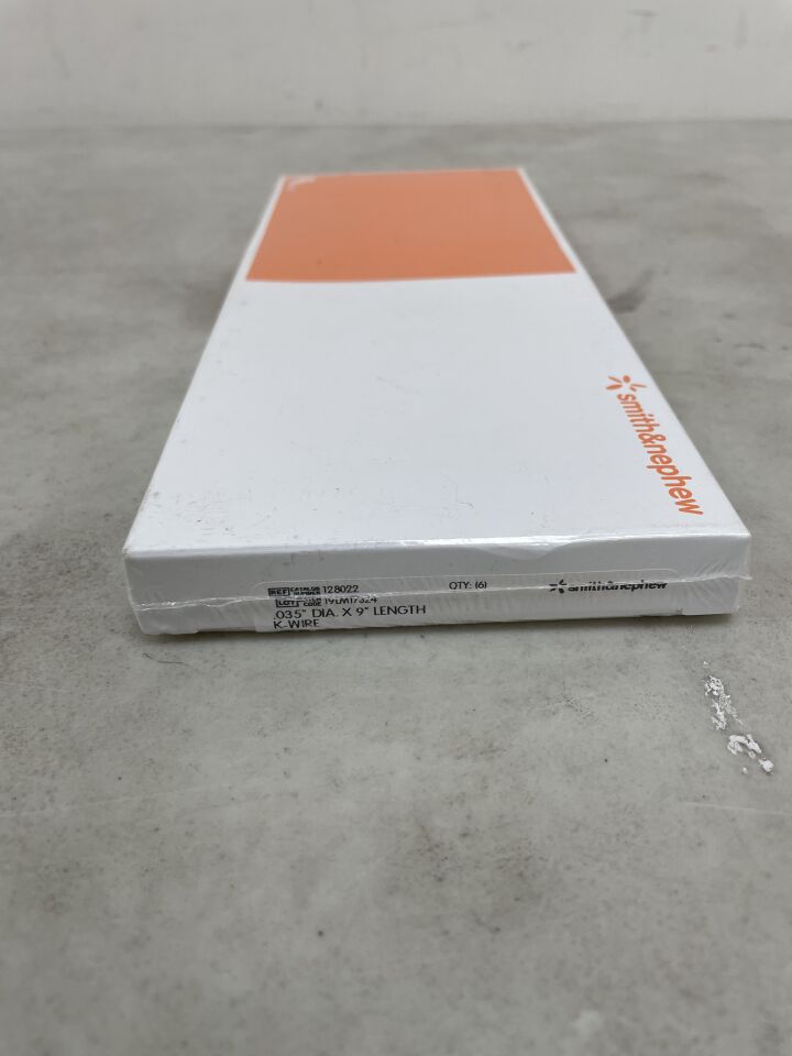 128022 - SMITH & NEPHEW - K-Wire Double-End Trocar, Diamond Point, 0.035" x 9", (BX/6)