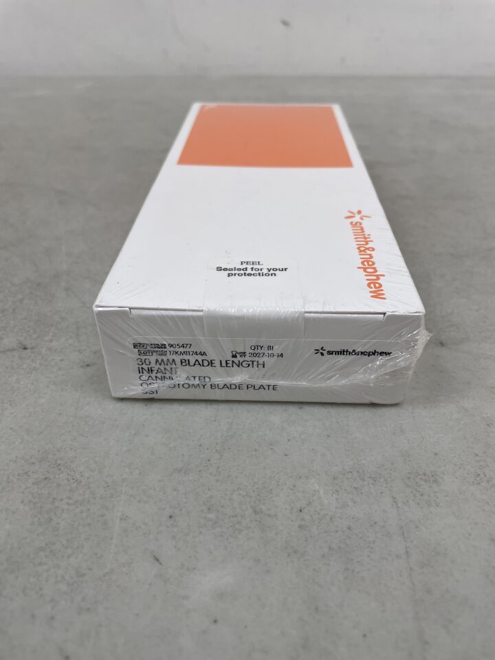905477 - SMITH & NEPHEW - CHS Cannulated Osteomy Blade Plate Infant, 30mm, (BX/1)