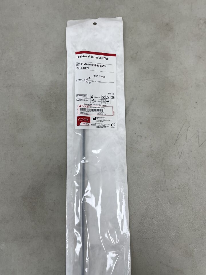 G03076 - COOK - Peel-Away Introducer Set - 10Fr x .038" x 30cm, (EA) - ( Expiry Date: 2024-12-20 )
