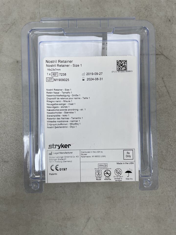 7238 - STRYKER - Nostril Retainer, Symmetric Straight Wings, 16mm x 23mm x 7mm, Size 1, (EA) - ( Expiry Date: 2025-12-31 )