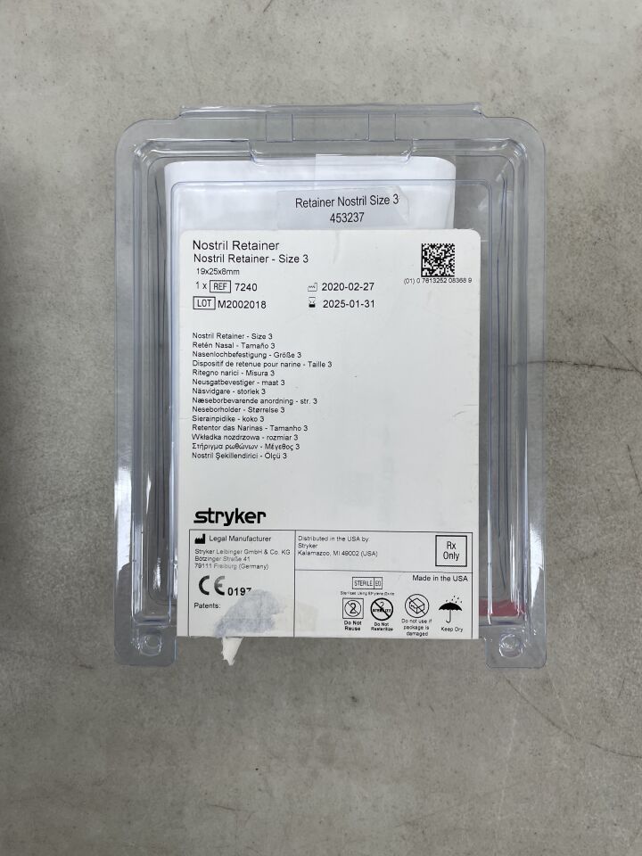 7240 - STRYKER - Medpor Symmetric Straight Wings Nostril Retainer, Size 3, 19 x 25 x 8 mm, (EA) - ( Expiry Date: 2024-05-31 )