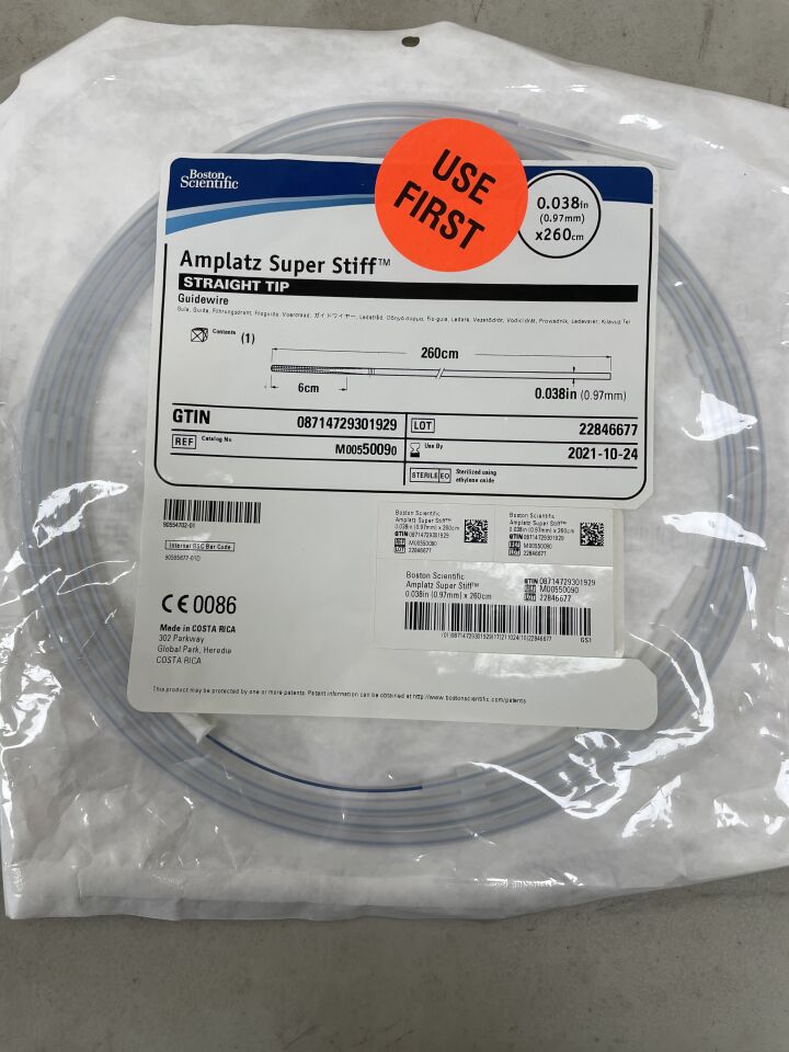 5009 - BOSTON SCIENTIFIC - Amplatz Super Stiff Guidewire - Straight Tip - .038" x 260cm, (EA) - ( Expiry Date: 2021-10-24 )