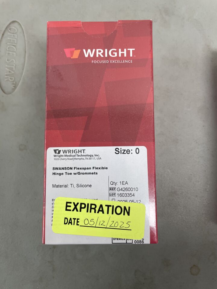 G4260010 - WRIGHT MEDICAL - Flexible Hinge Toe Implant with Grommets: Size 0, (BX/1) - ( Expiry Date: 2025-05-12 )