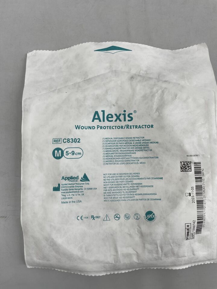 C8302 - APPLIED MEDICAL RESOURCES - Alexis Wound Retractor, Medium, 18 cm Sheath Length, (EA)