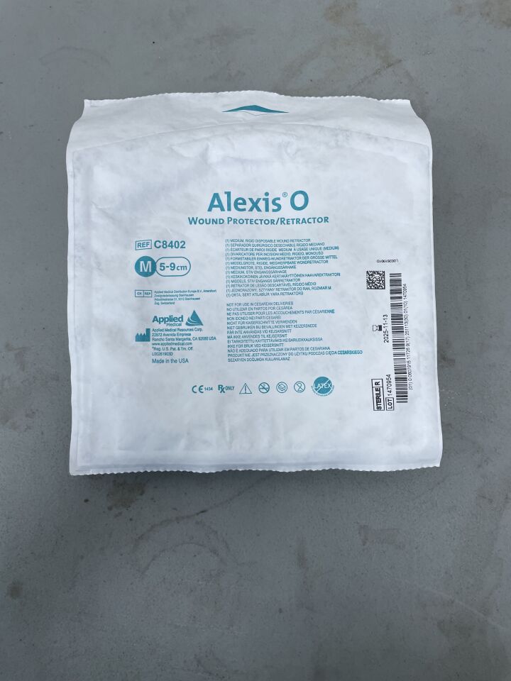 C8402 - APPLIED MEDICAL RESOURCES - Alexis O Wound Retractor, Medium, 18 cm Sheath Length, (EA)