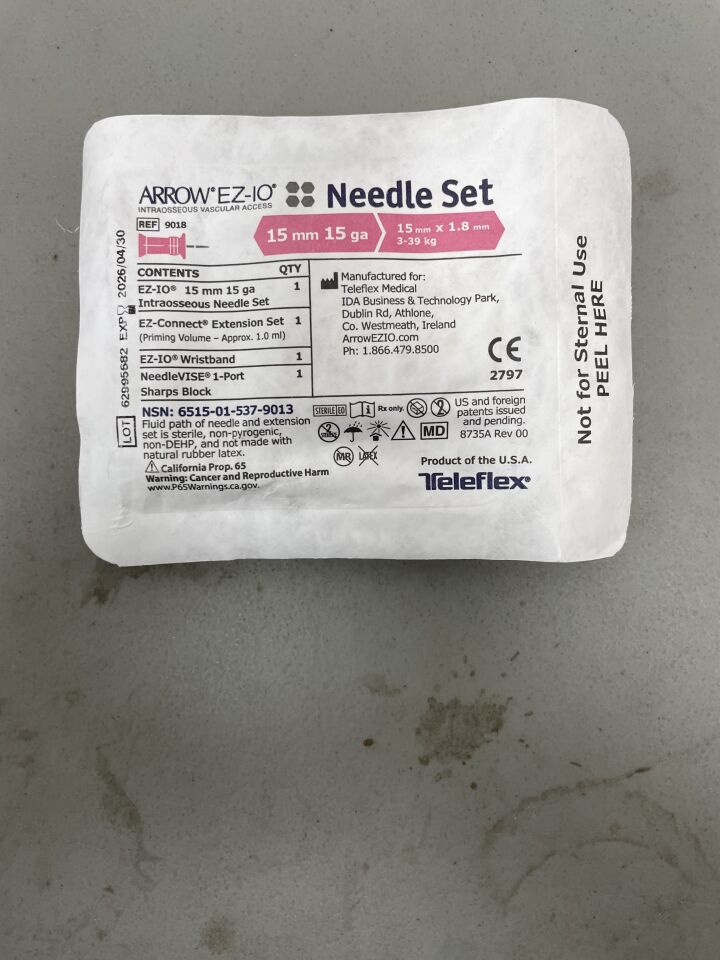 9018 - TELEFLEX - Arrow EZ-IO Needle Set 15mm x 15G, (EA)