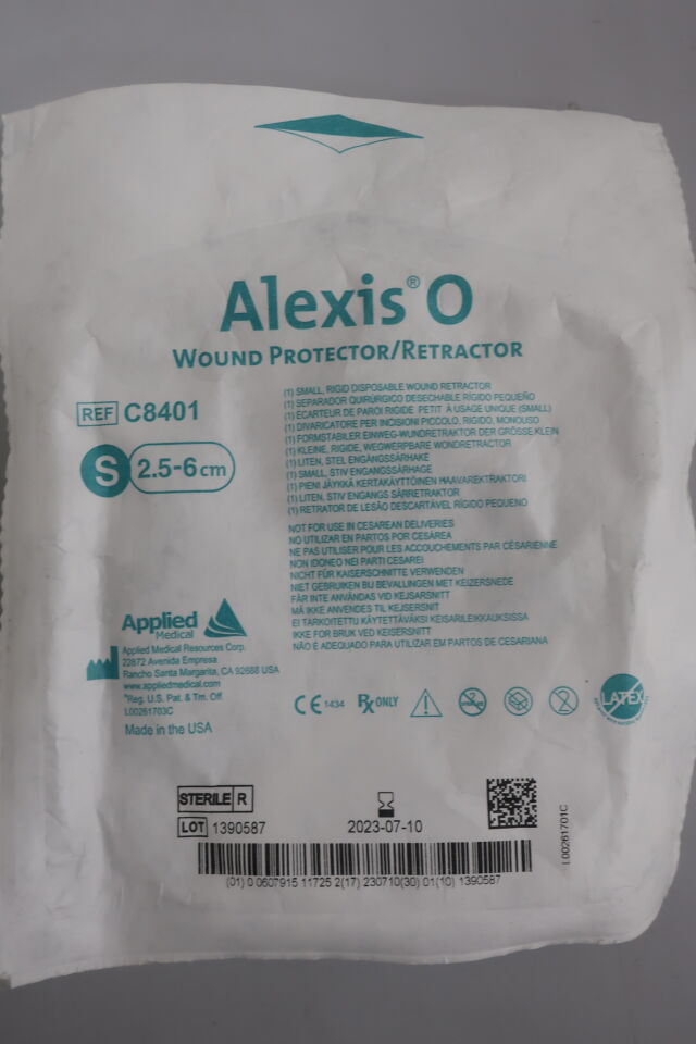 C8401 - APPLIED MEDICAL RESOURCES - Alexis O Wound Retractor, Small, 18 cm Sheath Length, (EA)