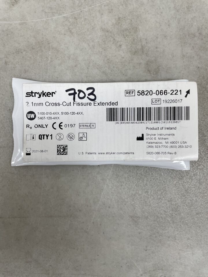 5820-066-221 - STRYKER - Cross-Cut Fissure Bur, Extended 2.1mm Diameter, (EA)