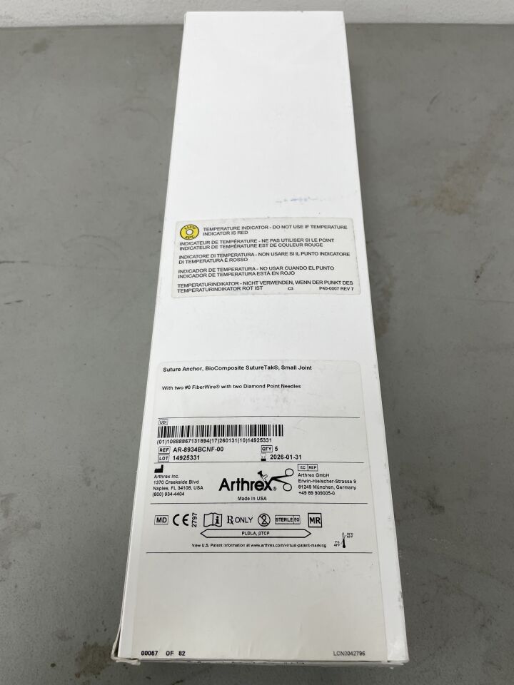 AR-8934BCNF-00 - ARTHREX - BioComposite SutureTak Anchor w/FiberWire & Needles, 3.0mm Small Joint, (BX/5)