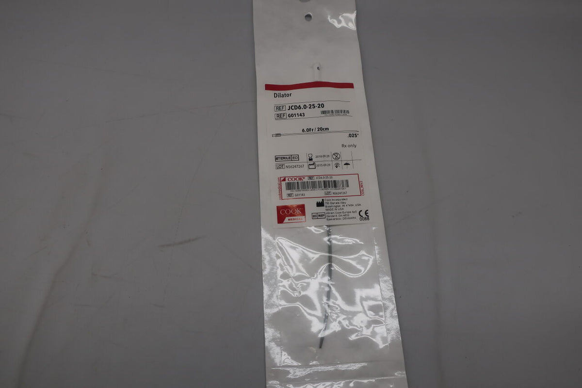 G01143 - COOK - Standard Dilator, 6 Fr x 20 cm Length, (EA)