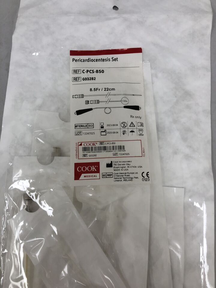 G03282 - COOK - Pericardiocentesis Set, 8.5F x 4cm, (EA)