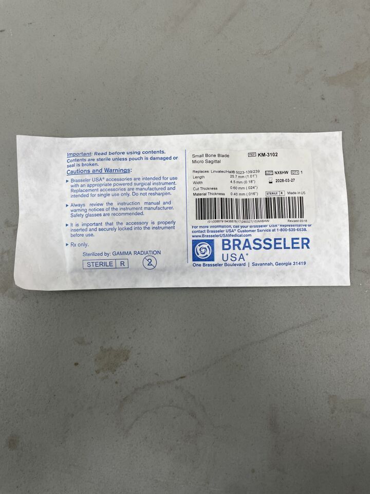 KM-3102 - BRASSELER - Sternum Saw Blade, Surgical, 25.7 x 4.5 mm, (EA)