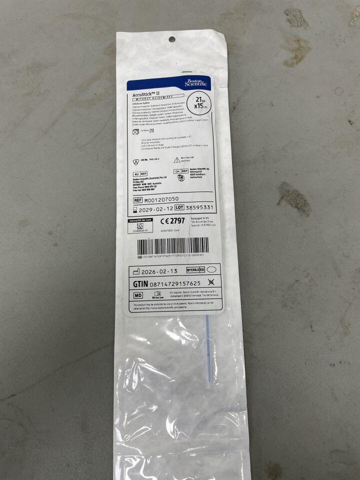 20705 - BOSTON SCIENTIFIC - AccuStick II Introducer System w/o Guidewires 21Ga x15cm | Full catalog ref: M001207050 | Short ref: 20705, (EA)