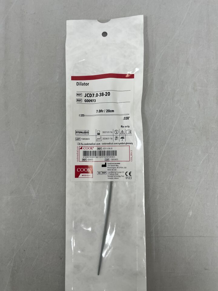 G00973 - COOK - Standard Dilator 7F x 20cm, 0.038" - UOM EA - expiration 2027-01-16, (EA)
