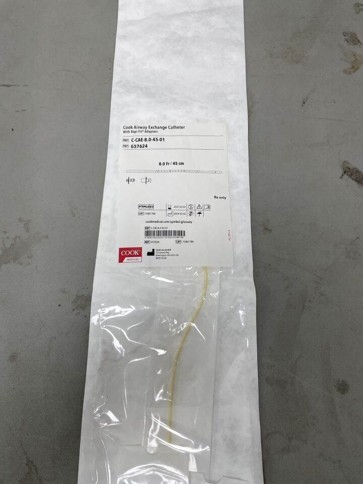 G57624 - COOK - Airway Exchange Catheter -ï¿½8Fr x 45cm - UOM EA - expiration 2027-02-02, (EA)