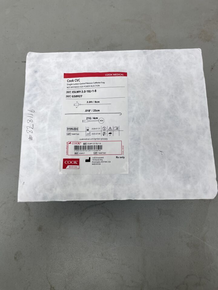 G58927 - COOK - CVC Central Venous Catheter Tray, Single Lumen 3F x 8cm - UOM EA - expiration 2028-01-31, (EA)
