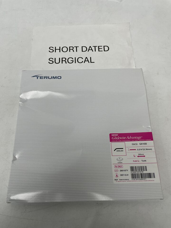 GA1430 - TERUMO - Radifocus Glidewire Advantage - Angled - .014" x 300cm, (BX)