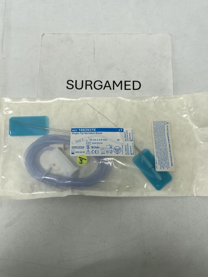 1882937E - MEDTRONIC - Non-Rotatable Angle-Tip Serrated Airway Blade, 2.9 mm dia. x 20 cm Length, (EA)