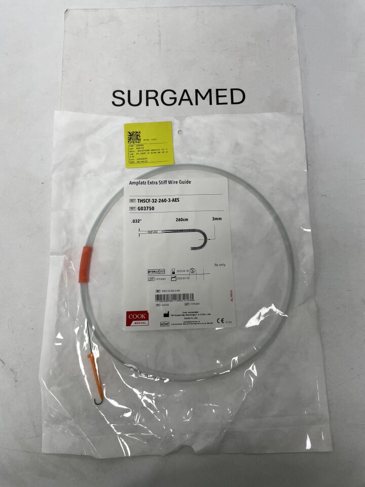 G03750 - COOK - Amplatz Extra Stiff Wire Guide - .032" x 260cm x 3mm, (EA)