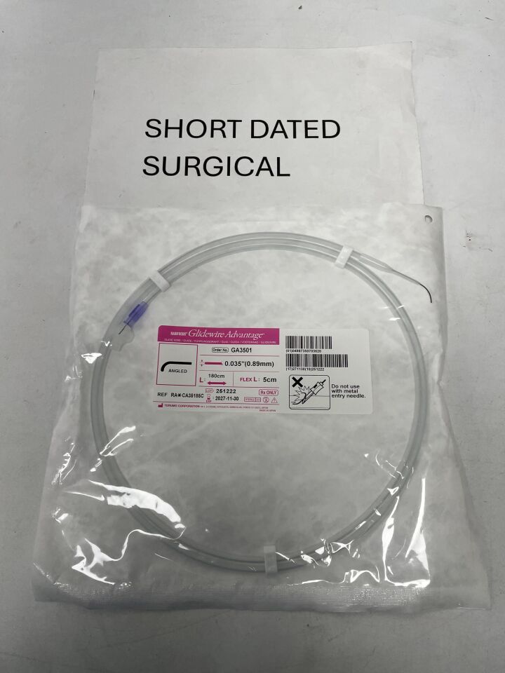 GA3501 - TERUMO - Radifocus Glidewire Advantage - Angled - .035" x 180cm x 5cm, (EA)